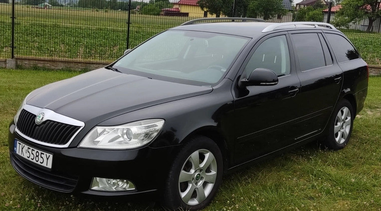 Skoda Octavia cena 16500 przebieg: 235800, rok produkcji 2009 z Kielce małe 191